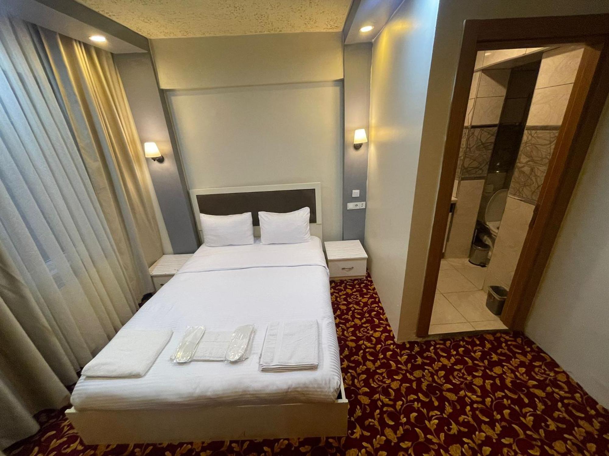 Ufuk Hotel Istanbul Exterior photo